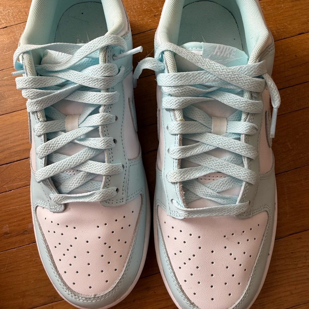 Nike Glacier Blue and White Dunks Low Retro sneakers